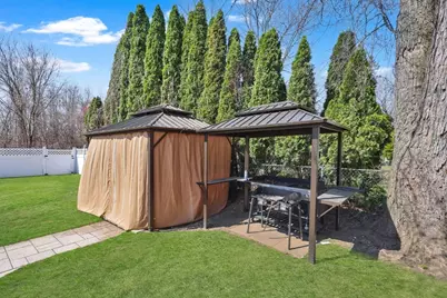 95 Clark St, Chicopee, MA 01013 - Photo 33