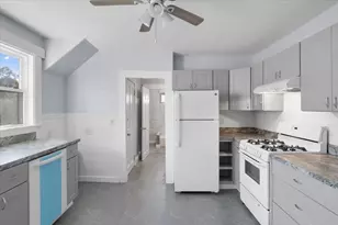 8 Linwood St, Holbrook, MA 02343 - Photo 25