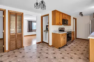 16 Shaggbark Dr, Southwick, MA 01077 - Photo 7