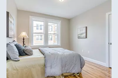 4 Leicester St #4, Boston, MA 02135 - Photo 9