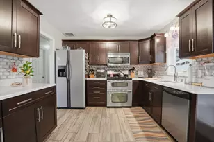 572 Bartlett St, Acushnet, MA 02743 - Photo 7