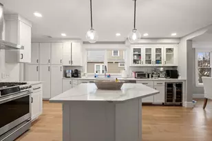 22 Carver Rd E, Watertown, MA 02472 - Photo 5