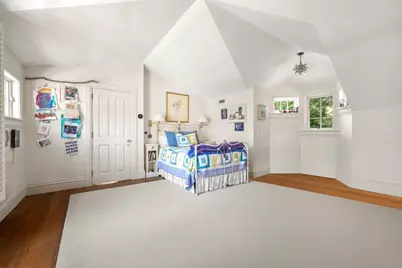 198 Clyde Street, Brookline, MA 02467 - Photo 19