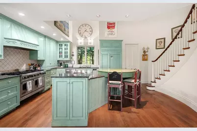 198 Clyde Street, Brookline, MA 02467 - Photo 9