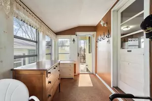 254 Massachusetts Ave, Lunenburg, MA 01462 - Photo 9