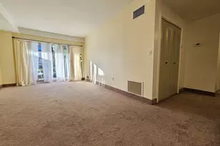 10 Pleasant St, Lynn, MA 01902 - Photo 9