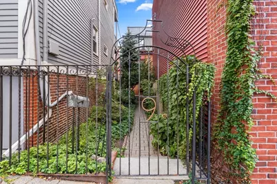 9R Salem St, Boston, MA 02129 - Photo 25