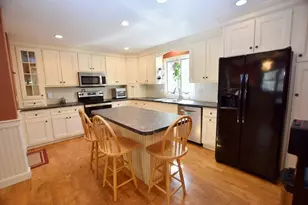 4 May Ave, Middleborough, MA 02346 - Photo 9