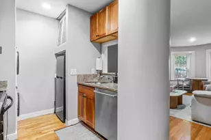 19 Greenwich Pk, Boston, MA 02118 - Photo 7