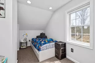 28 Deanville Rd, Attleboro, MA 02703 - Photo 23