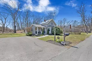 28 Deanville Rd, Attleboro, MA 02703 - Photo 35