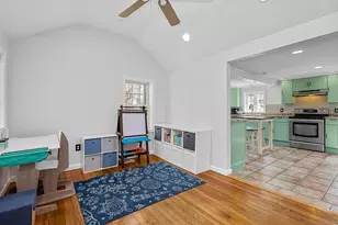 28 Deanville Rd, Attleboro, MA 02703 - Photo 9