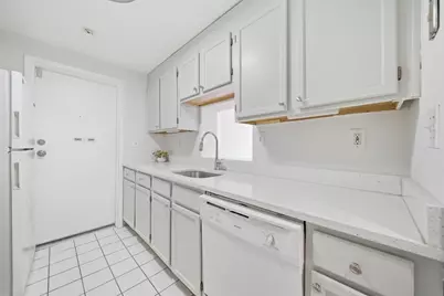 60-R Gibson St #B1, Boston, MA 02122 - Photo 9