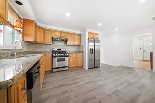 395 Lebanon St, Melrose, MA 02176 - Photo 11