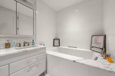 22 Liberty Dr #9G, Boston, MA 02210 - Photo 13