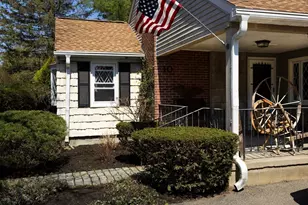 10 Winthrop St, Medway, MA 02053 - Photo 23