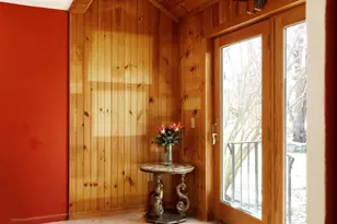 10 Winthrop St, Medway, MA 02053 - Photo 9