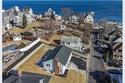 27 Standish Ave #August, Hull, MA 02045 - Photo 3