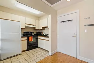 416 Commonwealth Ave, Boston, MA 02215 - Photo 9