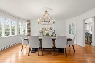 172 Country Dr, Weston, MA 02493 - Photo 3