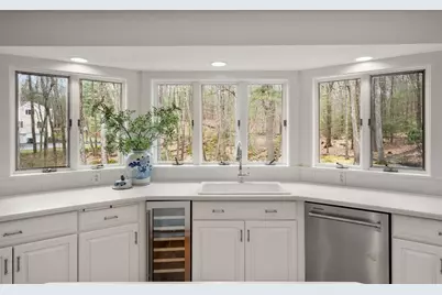 172 Country Drive, Weston, MA 02493 - Photo 7