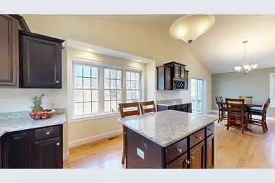 23 Upton Street, Millbury, MA 01527 - Photo 9