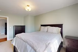 23 Upton St, Millbury, MA 01527 - Photo 11