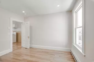 11 Willow Ave, Salem, MA 01970 - Photo 9