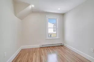 11 Willow Ave, Salem, MA 01970 - Photo 7