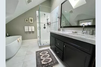 49 Cottage St #2, Newton, MA 02464 - Photo 9