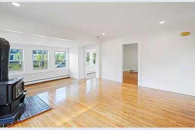 84 E Main Street, Hopkinton, MA 01748 - Photo 9