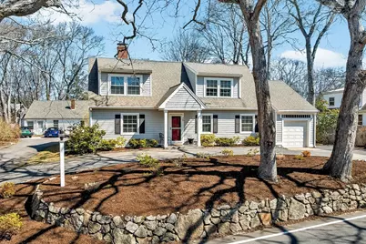 70 Lakeview Ave, Falmouth, MA 02540 - Photo 1