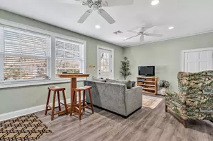 70 Lakeview Ave, Falmouth, MA 02540 - Photo 29