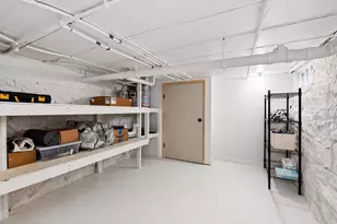 15 Howard St, Newburyport, MA 01950 - Photo 29