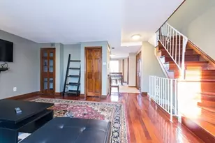 474 E 7th St, Boston, MA 02127 - Photo 5