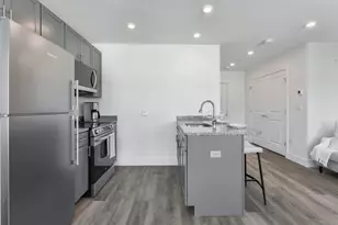 585 Essex St, Lynn, MA 01901 - Photo 5
