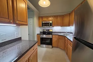 33 Randolph St, Abington, MA 02351 - Photo 3