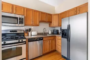 70 Rutland St, Boston, MA 02118 - Photo 7