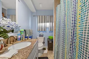12 Cottage Pl, Boston, MA 02136 - Photo 15