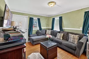 12 Cottage Pl, Boston, MA 02136 - Photo 7