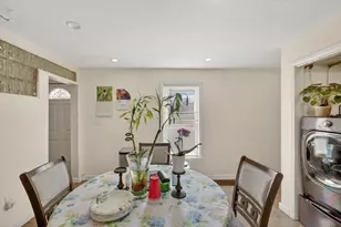 12 Cottage Pl, Boston, MA 02136 - Photo 5
