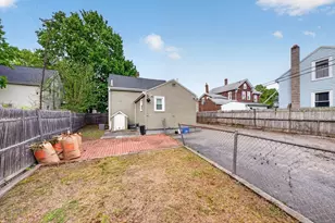 12 Cottage Pl, Boston, MA 02136 - Photo 23