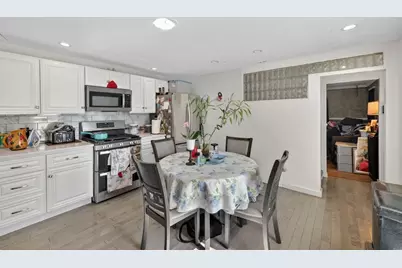 12 Cottage Pl, Boston, MA 02136 - Photo 9