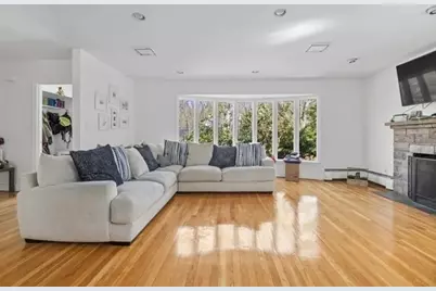 608 Beacon St, Newton, MA 02459 - Photo 3