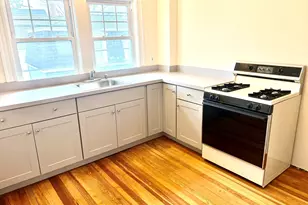 6 Walnut St, Wakefield, MA 01880 - Photo 3