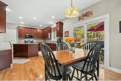320 Lincoln Circle, Northbridge, MA 01534 - Photo 15
