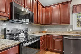 320 Lincoln Cir, Northbridge, MA 01534 - Photo 13