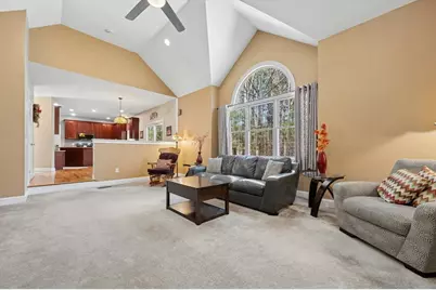 320 Lincoln Circle, Northbridge, MA 01534 - Photo 17