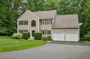 320 Lincoln Cir, Northbridge, MA 01534 - Photo 1