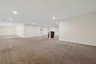 320 Lincoln Cir, Northbridge, MA 01534 - Photo 39